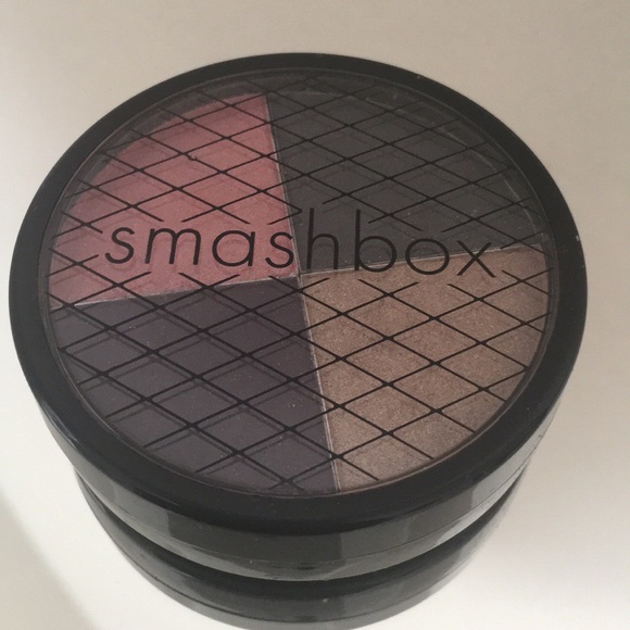 New/Unused Smashbox Eyeshadow Quad - Full Size - Picture 2 of 4